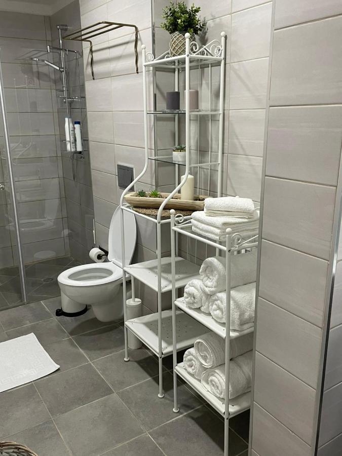 נוף הארבל עם חלון לכינרת Apartman Migdal Kültér fotó