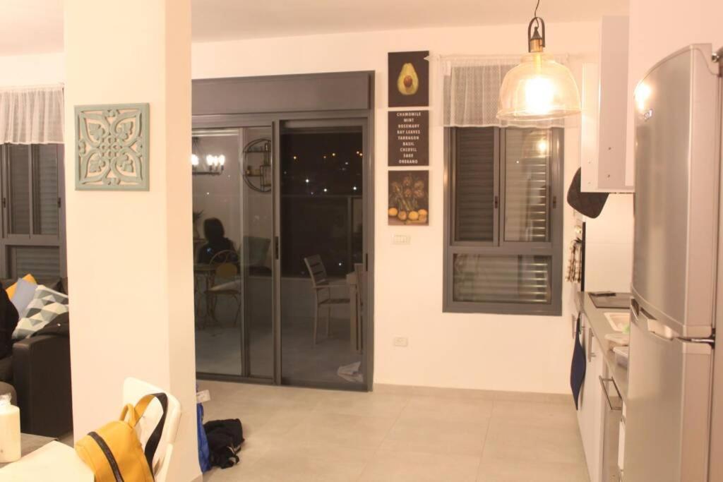 נוף הארבל עם חלון לכינרת Apartman Migdal Kültér fotó