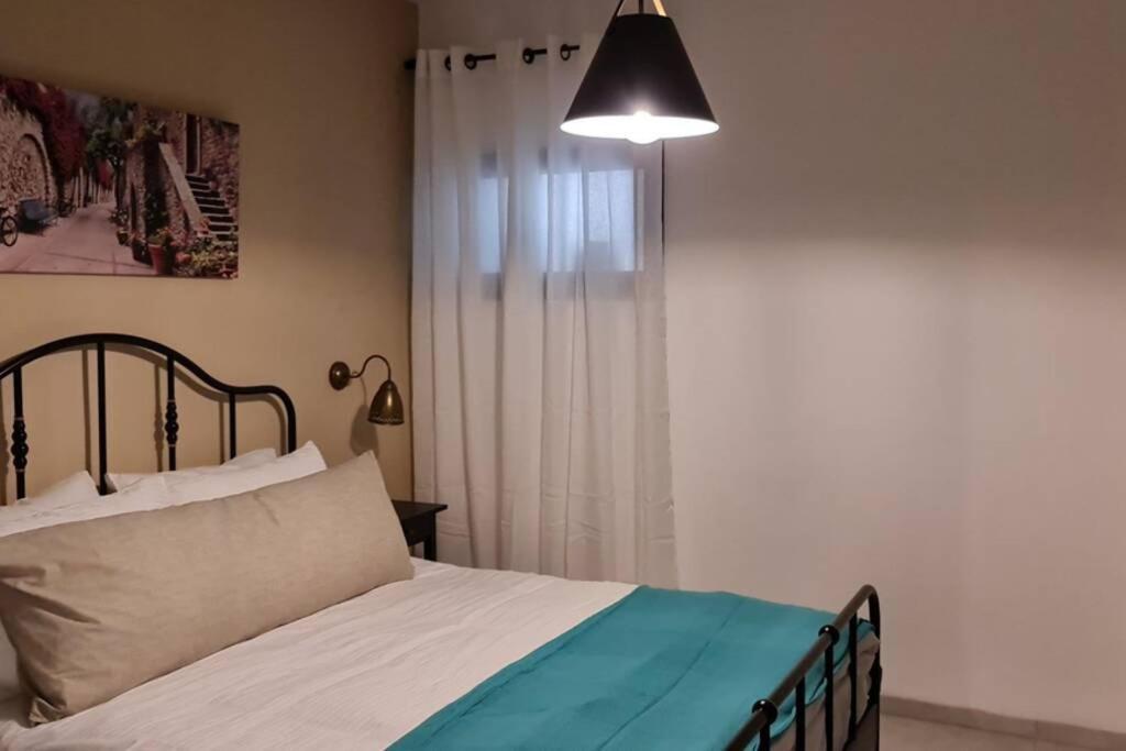 נוף הארבל עם חלון לכינרת Apartman Migdal Kültér fotó