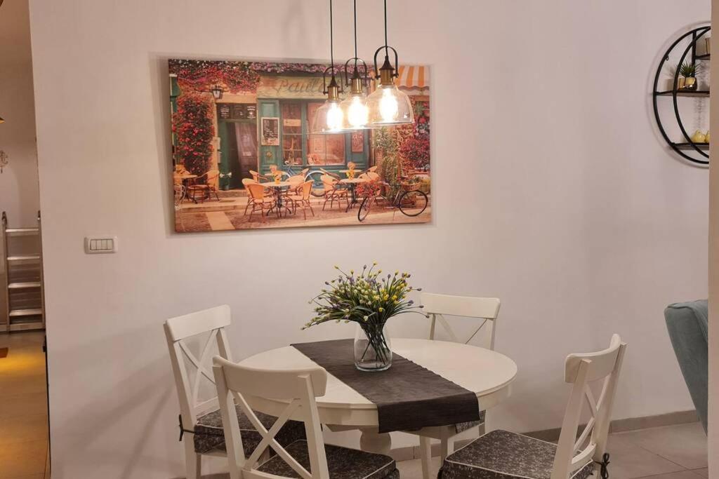 נוף הארבל עם חלון לכינרת Apartman Migdal Kültér fotó