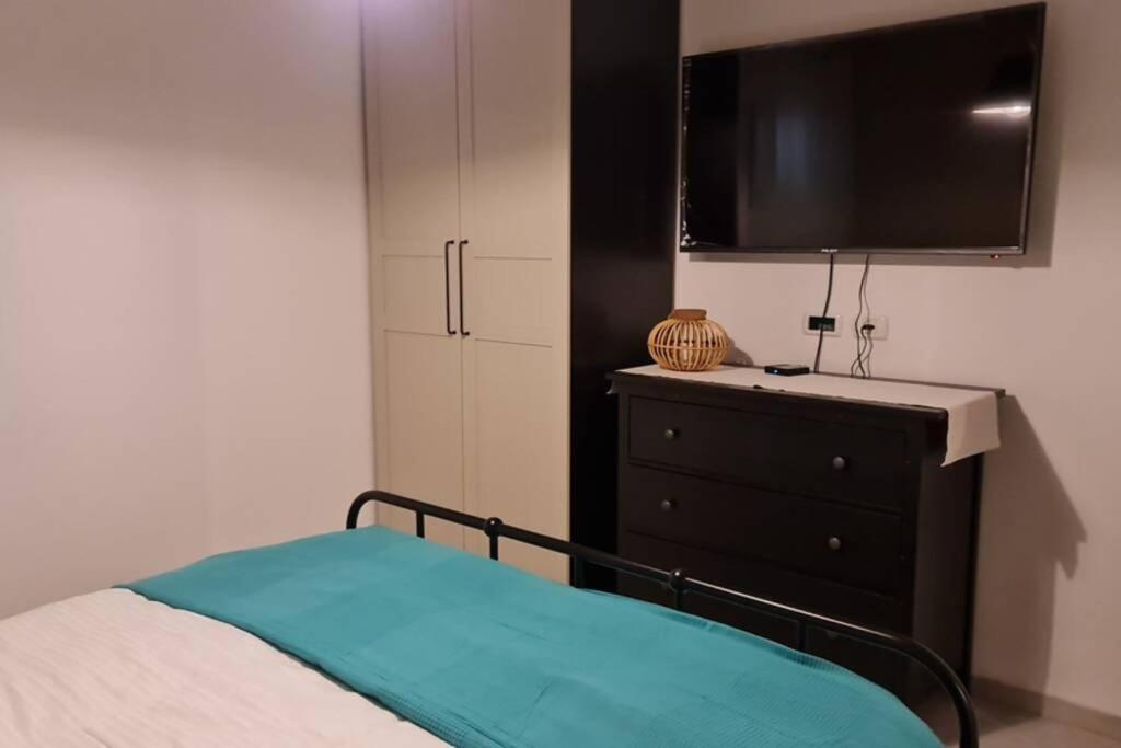נוף הארבל עם חלון לכינרת Apartman Migdal Kültér fotó
