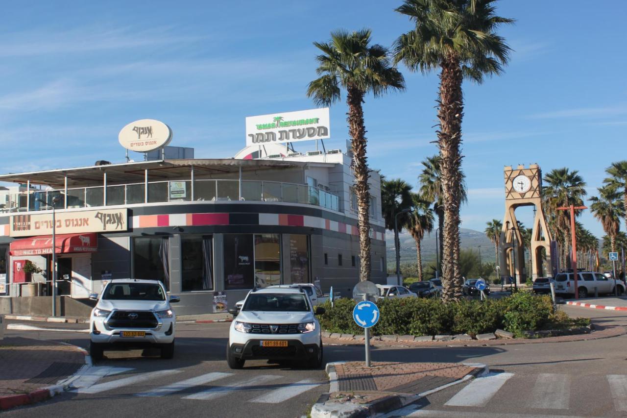 נוף הארבל עם חלון לכינרת Apartman Migdal Kültér fotó